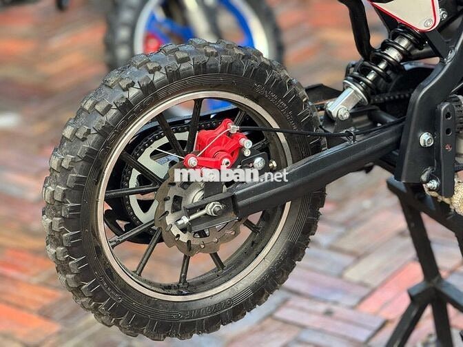 Xe mô tô Cào cào 50cc Đỏ