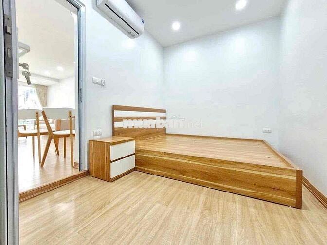 Siêu tập thể sổ đỏ to 40/80m2 phố Lò Đúc 3 ngủ 2 vs view đẹp 3 phút HK