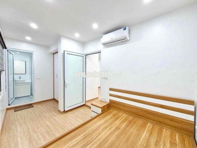 Siêu tập thể sổ đỏ to 40/80m2 phố Lò Đúc 3 ngủ 2 vs view đẹp 3 phút HK