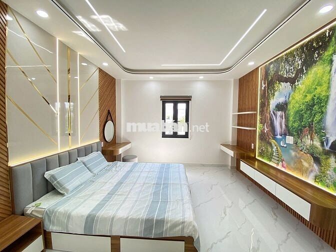 Nhà mới có thang máy 5 tấm full nội thất 4x20m. Hẻm 10m Lê Trọng Tấn.