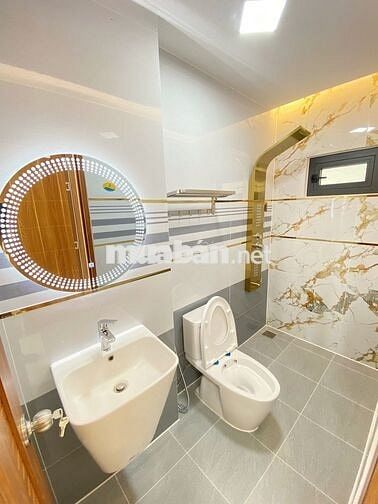 Nhà mới có thang máy 5 tấm full nội thất 4x20m. Hẻm 10m Lê Trọng Tấn.