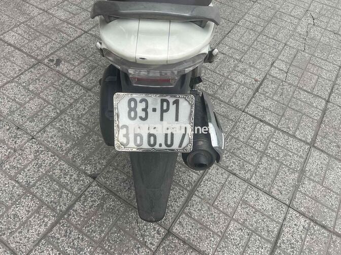 Suzuki Hayate Trắng vàng đồng