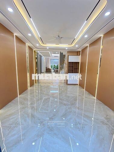 Nhà mới có thang máy 5 tấm full nội thất 4x20m. Hẻm 10m Lê Trọng Tấn.