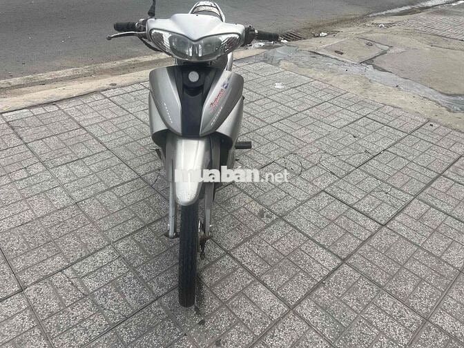 Yamaha Jupiter màu Bạc