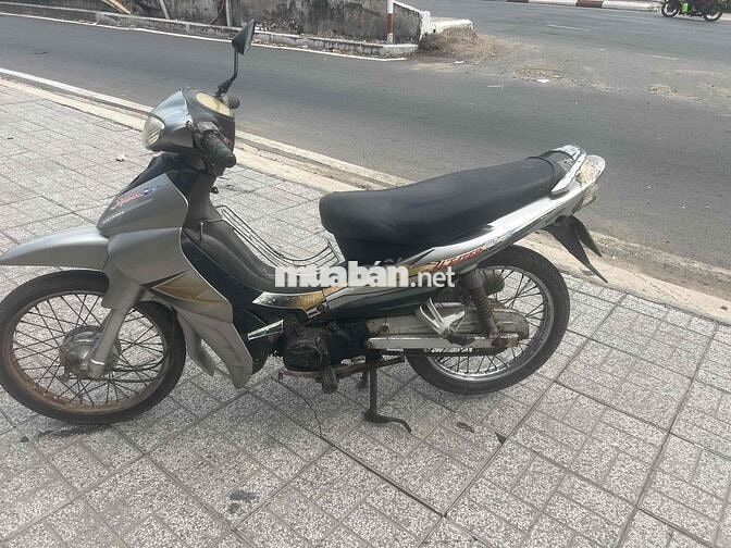 Yamaha Jupiter màu Bạc