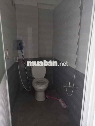 Cho thuê nhà nguyên căn mặt tiền đường Buôn bán thoải mái