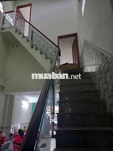 Cho thuê nhà nguyên căn mặt tiền đường Buôn bán thoải mái