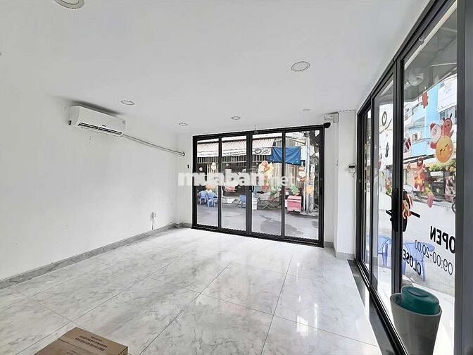Cho thuê mặt bằng vuông vức rộng rãi