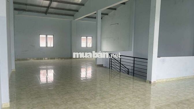 xưởng cho thuê tại bà điểm hóc môn DT 300m² giá 20 tr