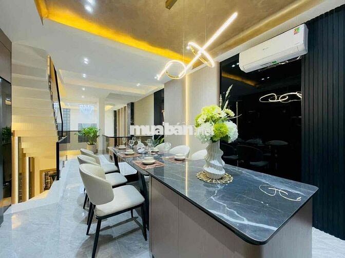 giảm 600.triệu bán nhanh căn nhà sát chợ ba thôn ngã tư ga Q12
