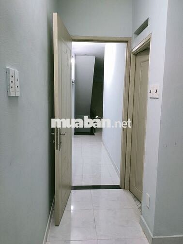 phòng trọ 20m2, wc riêng, wifi, máy giặt, để xe, chìa khóa riêng