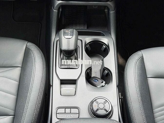 FORD EVEREST TITANIUM 4x4 2024 NHẬP THÁI 51.000km