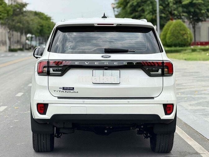 FORD EVEREST TITANIUM 4x4 2024 NHẬP THÁI 51.000km