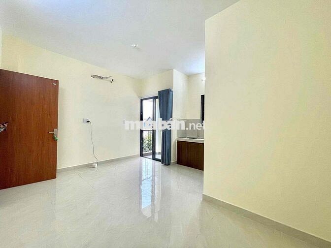 Chính chủ cho thuê phòng ban công 25m2 rộng rãi có ban công