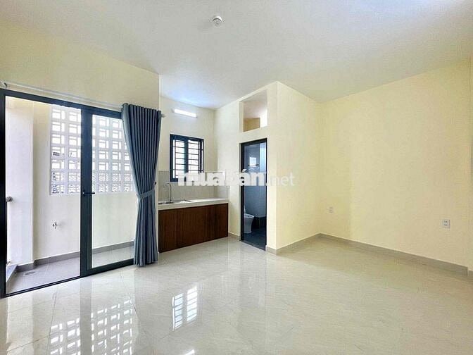 Chính chủ cho thuê phòng ban công 25m2 rộng rãi có ban công
