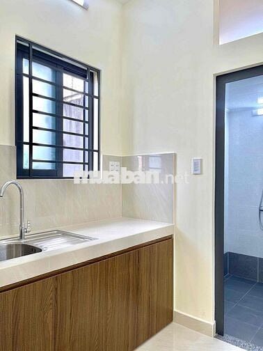 Chính chủ cho thuê phòng ban công 25m2 rộng rãi có ban công