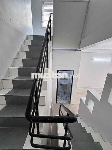 🏡: Cần cho thuê nhà mặt tiền khuất căn góc tạ quang bửu phường chánh h