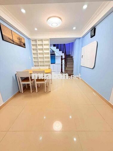 🏠 Nhà Quận 3 hẻm xe hơi thẳng, đất vuông, 5 tầng, 3 phòng ngủ, 4 nhà v