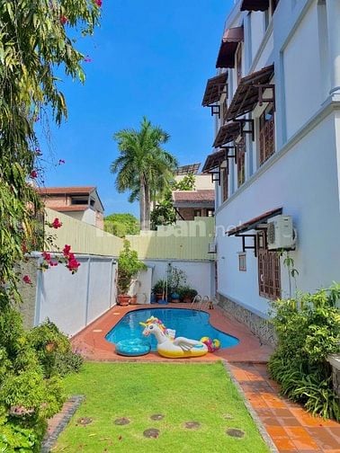 Cho thuê biệt thự Nguyễn Ư Dĩ P.Thảo Điền Q.2 + Diện tích: 20mx35m