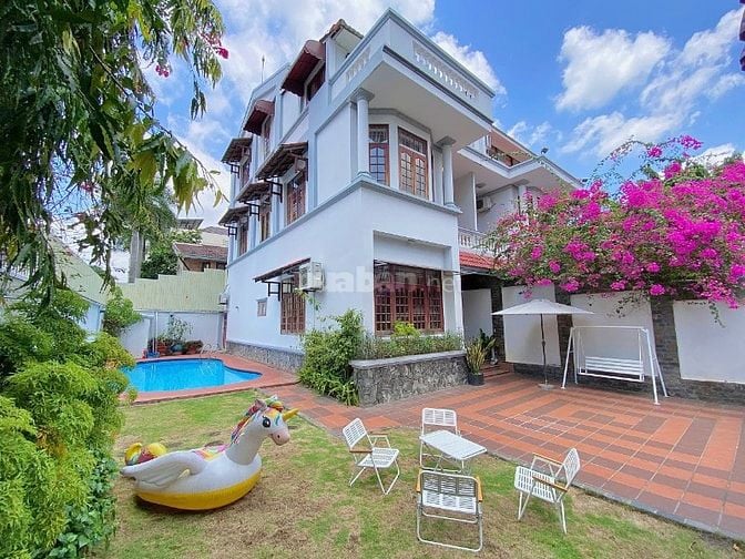 Cho thuê biệt thự Nguyễn Ư Dĩ P.Thảo Điền Q.2 + Diện tích: 20mx35m