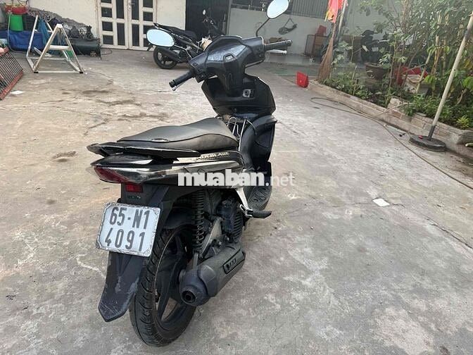 Honda Air Blade Đen cam