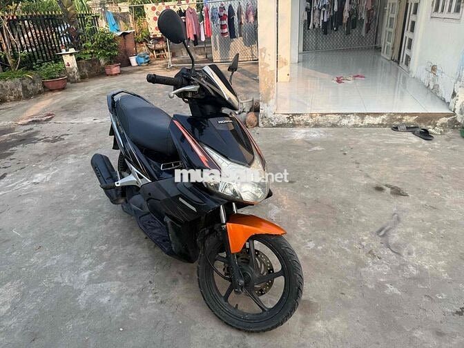 Honda Air Blade Đen cam