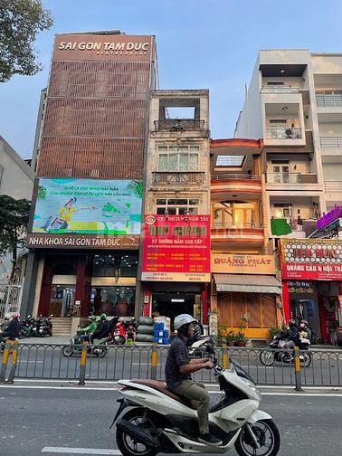 Bán gấp Siêu MT tiền ngang 10,5m đường Lê Hồng Phong - Quận 5 - 39 Tỷ