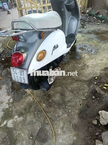 Suzuki Bella màu Trắng