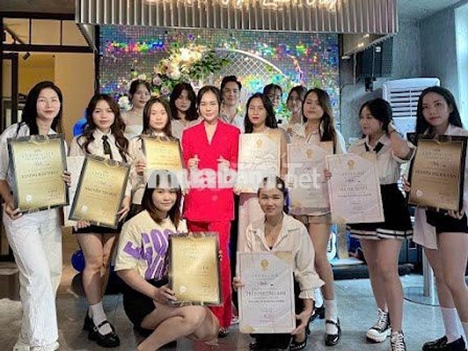 Halu Beauty tuyển dụng vị trí Mi & Phun Xăm