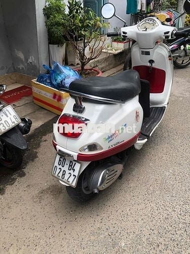 Piaggio Vespa LX 125 ie-300 2011