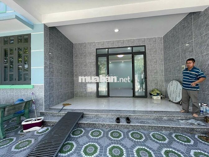 Bán nhanh Nhà X. Phú Trung Củ Chi  DT 9x34, 300m2, 2 tầng, Giá 5.1 tỷ