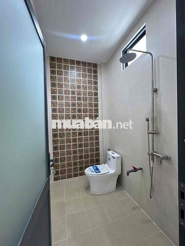 Cần bán căn nhà ngay ngã tư Hội Nghĩa-Tp.Tân Uyên