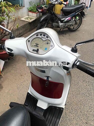 Piaggio Vespa LX 125 ie-300 2011