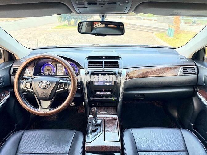 Toyota Camry 2015 2.5Q Vàng cát
