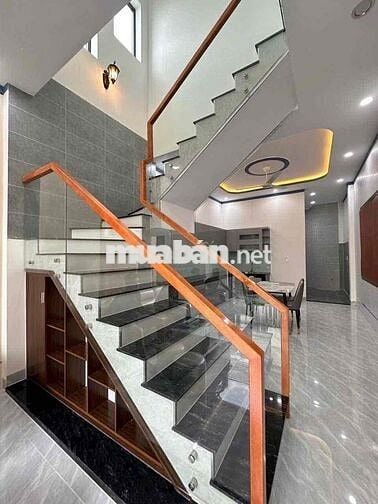 Ngân Hàng Thanh Lý. Nhà 1 trệt 1 lầu 100m2. Tại TP. Biên Hoà