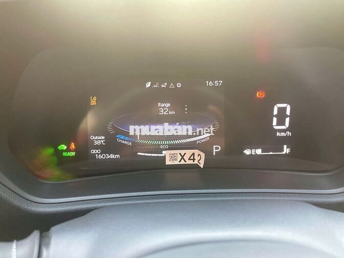 Toyota Yaris Cross Trắng 16034 km