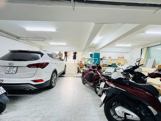 Bán nhà góc 2 mặt tiền kinh doanh Cách Mạng Tháng 8, hường 12, Quận 10