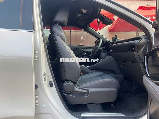 Toyota Yaris Cross Trắng 16034 km