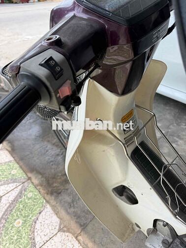 Honda Dream Thái màu Nâu