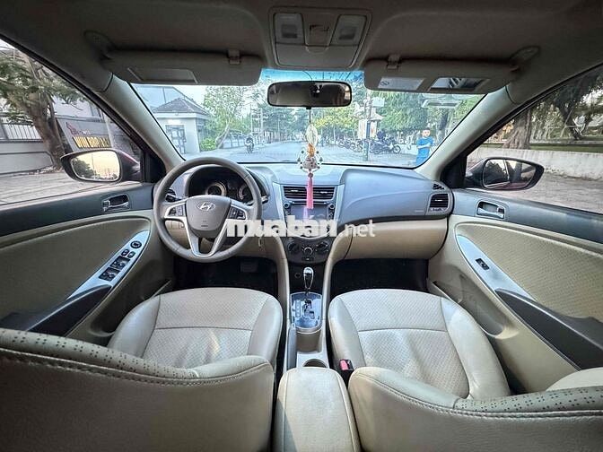 Hyundai Accent 2012 Sedan Đỏ Zin