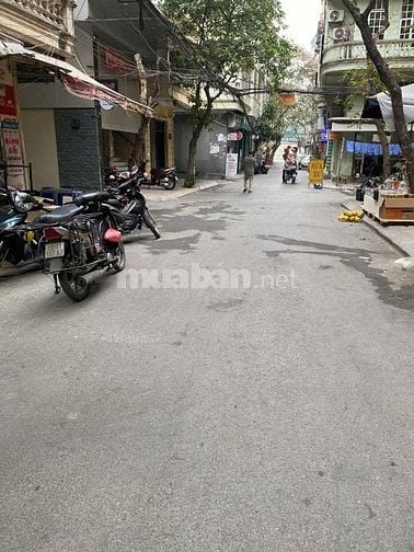 Chính chủ cho thuê nhà tầng 1 làm cửa hàng, văn phòng 