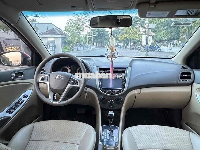 Hyundai Accent 2012 Sedan Đỏ Zin