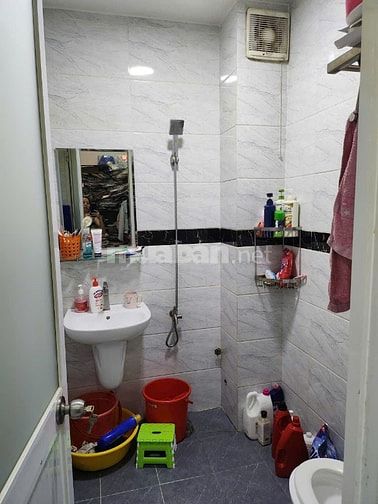 Bán nhà hẻm rộng 2 tầng BTCT Hoàng Hoa Thám P5, DTS 100m2 chỉ 7.8 tỷ