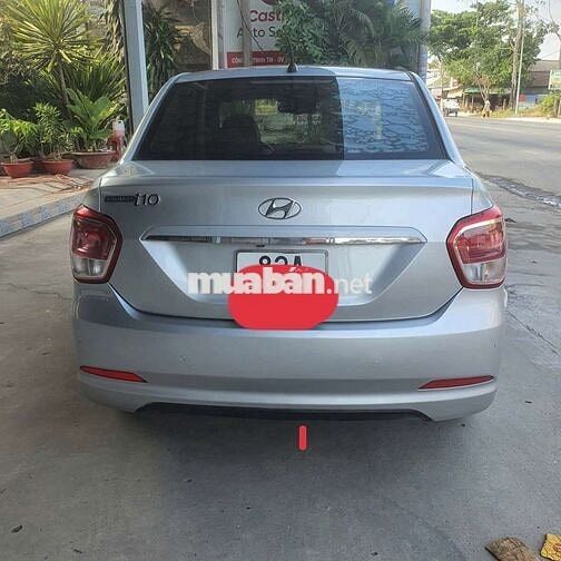 Hyundai Grand i10 màu Bạc