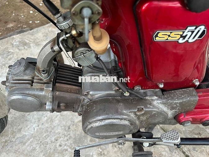Honda SS50 màu Đỏ