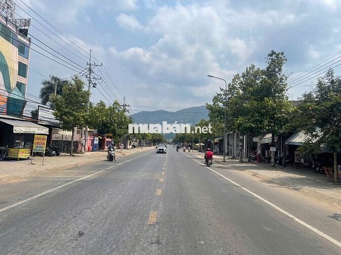 Đất Suối Cát 380m2 SHR MT đường nhựa ĐT765 gần chợ chỉ 1,15 tỷ
