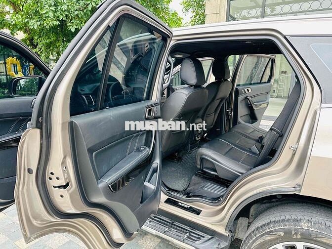BÁN FORD EVEREST 2.0TITANIUM 1 CẦU 2019 ***