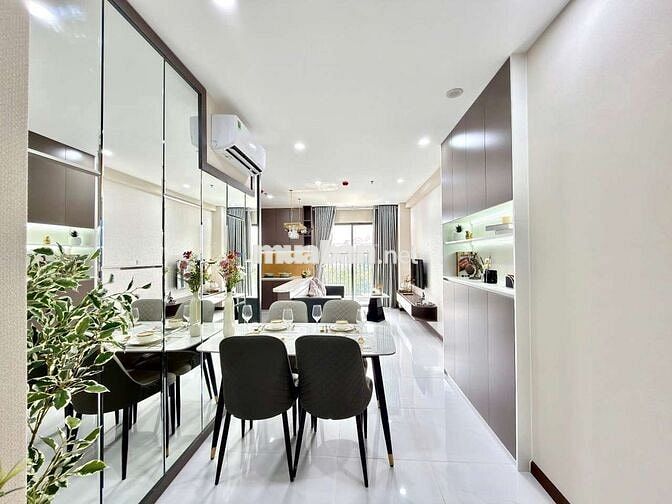 Cần bán căn góc 3PN 3 mặt view hiếm có