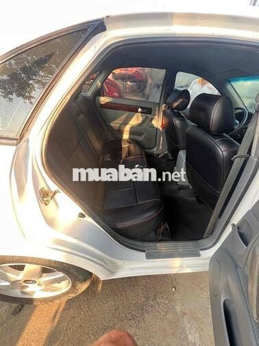 Chevrolet Lacetti Trắng