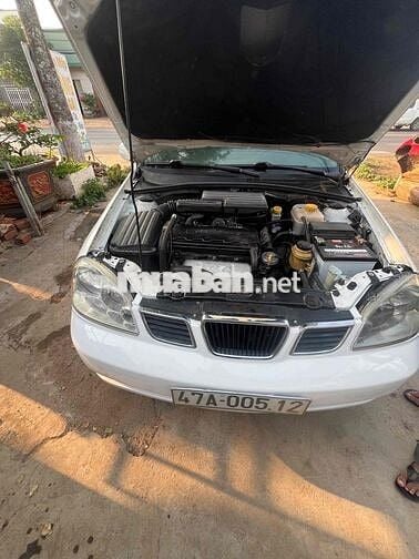 Chevrolet Lacetti Trắng